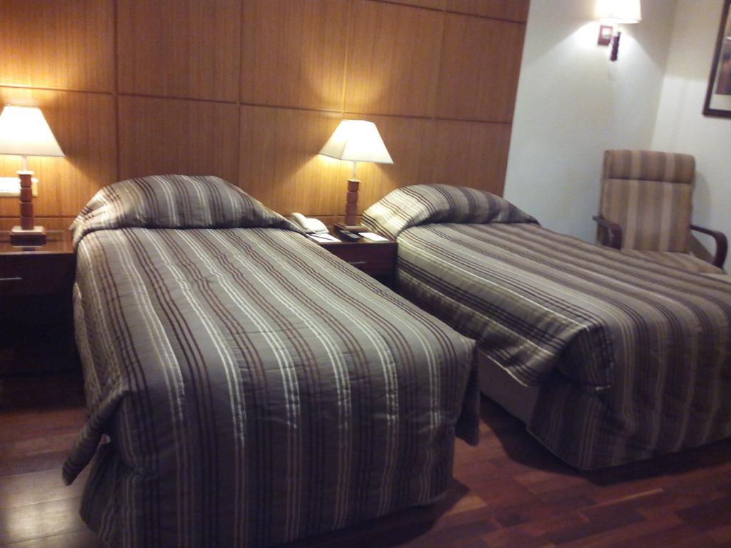 Hotel The Ocean Pearl Retreat Neu-Delhi Zimmer foto