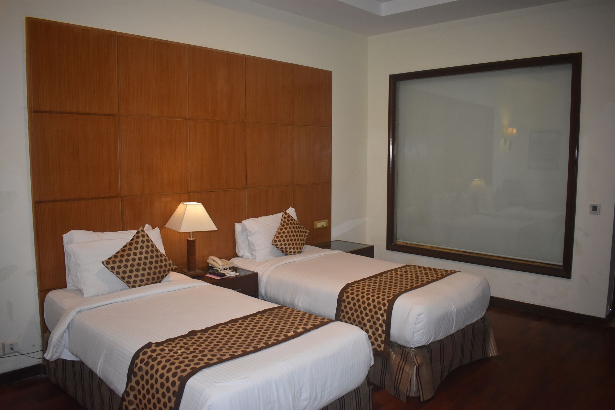 Hotel The Ocean Pearl Retreat Neu-Delhi Exterior foto